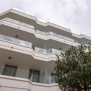 Apartment Sea Breeze